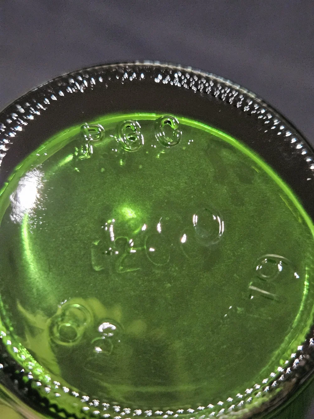 Vtg PGC Portland Glass Co Emerald Green Ribbed Bud Vase Scalloped Rim 9